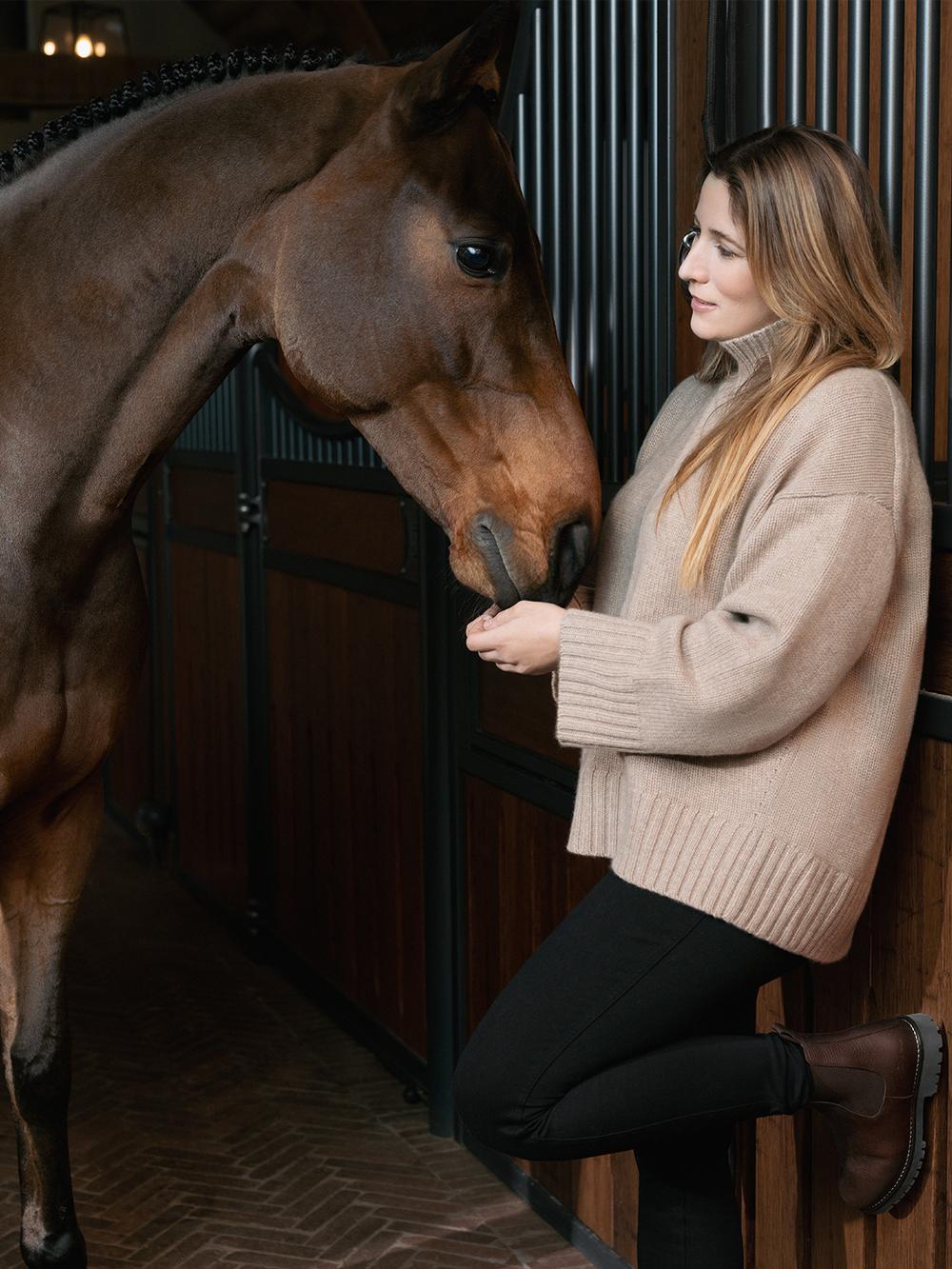 Een paard verzorgen met Grooming Deluxe