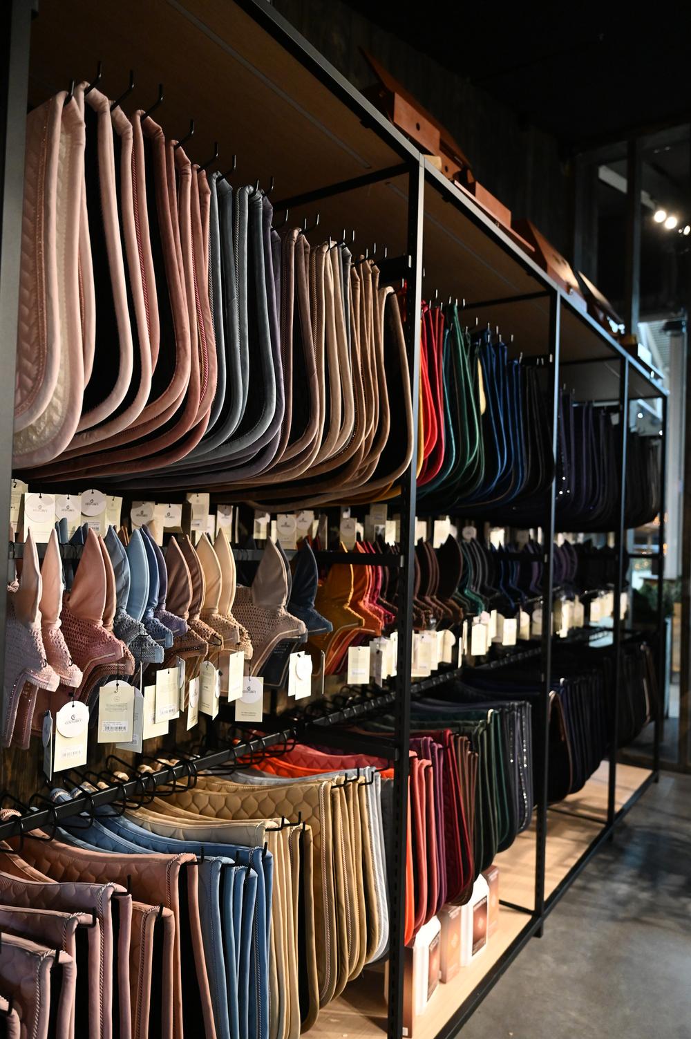 SUMMER TOUR CSI2* 1* YH + BC 7 OLD HORSES Azelhof 