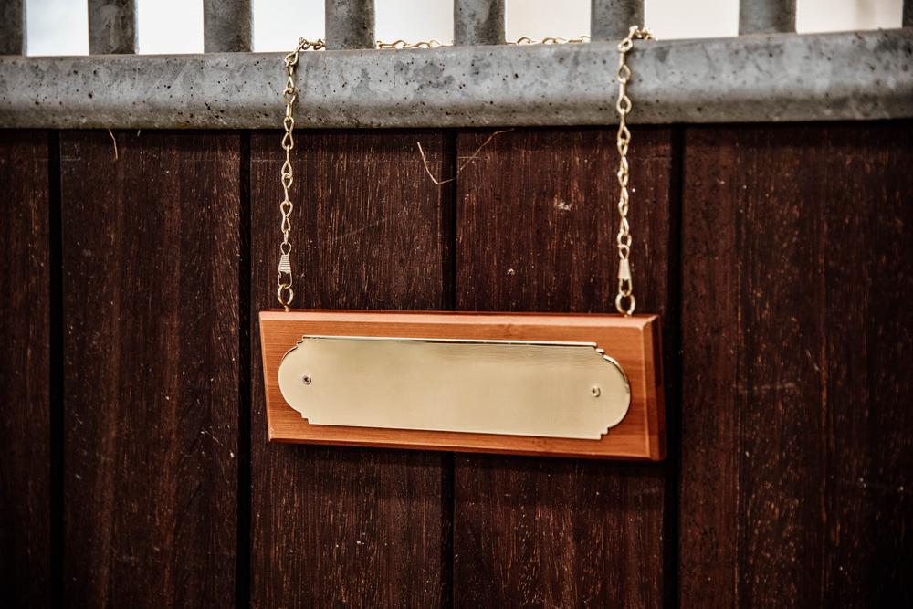 Stable Name Plate Hanger
