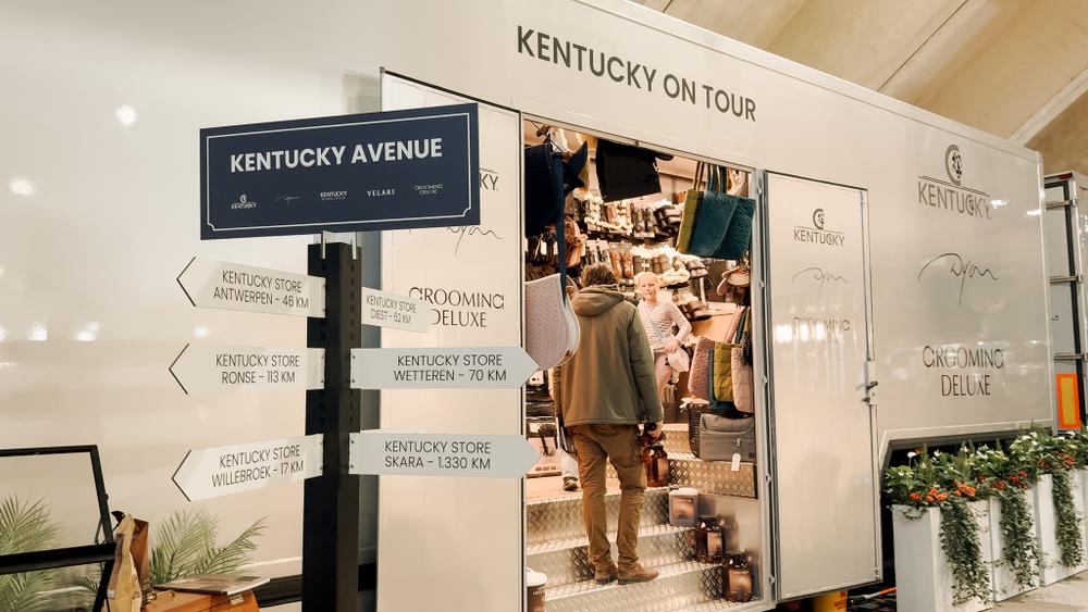 GOLD + VOR JUMPING Azelhof 